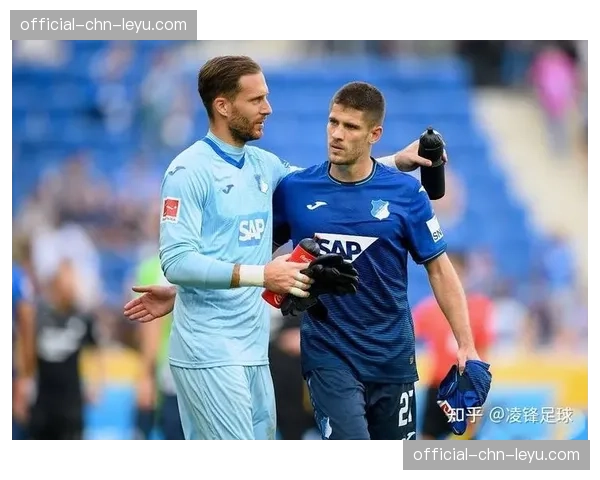 实时:霍芬海姆与科隆上演进球大战,上半场已战成2-2平 实时:霍芬海姆与科隆上演进球大战,上半场已战成2-2平